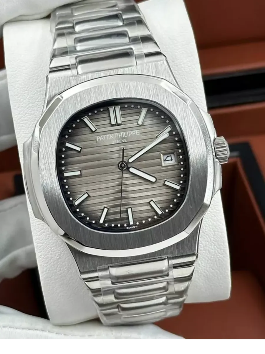Patek Philippe Nautilus 58111G-001