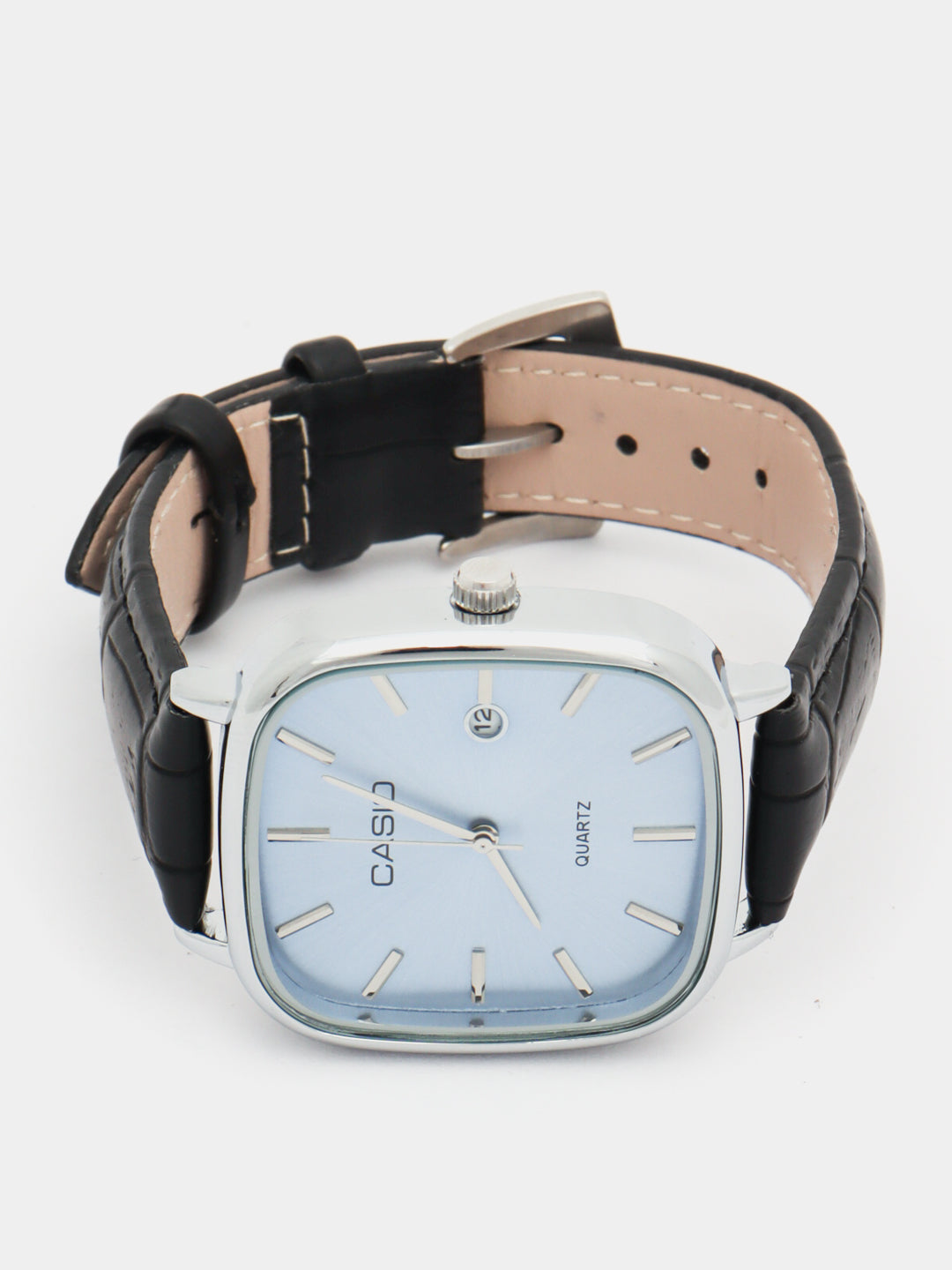 Casio Luxurious 36 mm - con correa de cuero