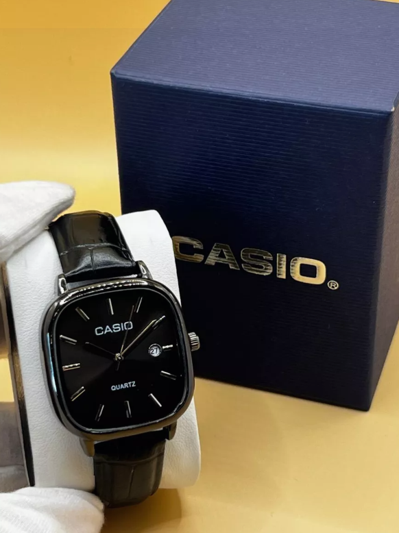 Casio Luxurious 36 mm - con correa de cuero